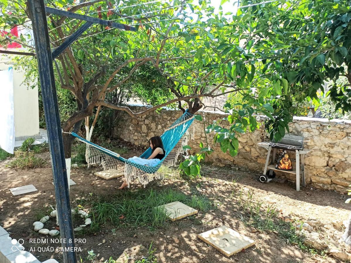 Family Stone Apartment Kyparissia Bagian luar foto