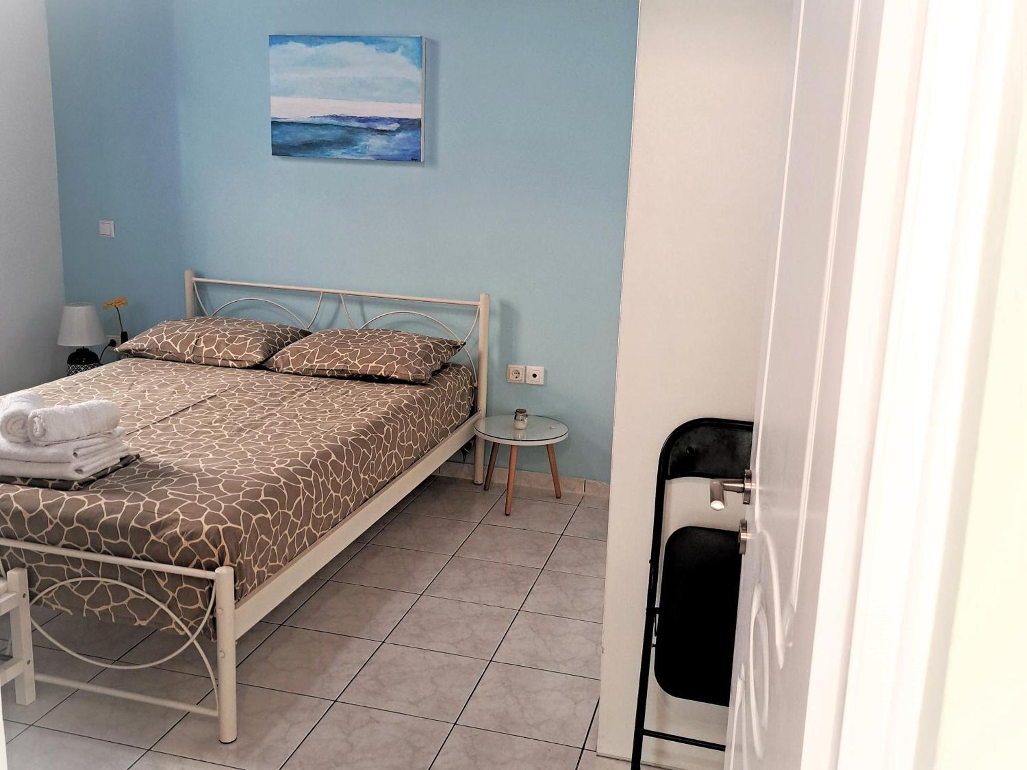 Family Stone Apartment Kyparissia Bagian luar foto