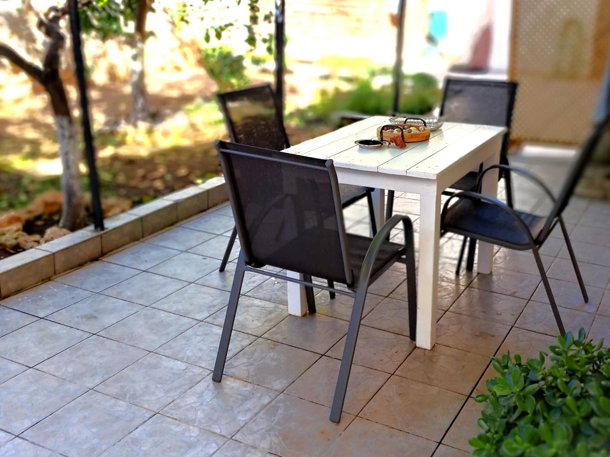 Family Stone Apartment Kyparissia Bagian luar foto