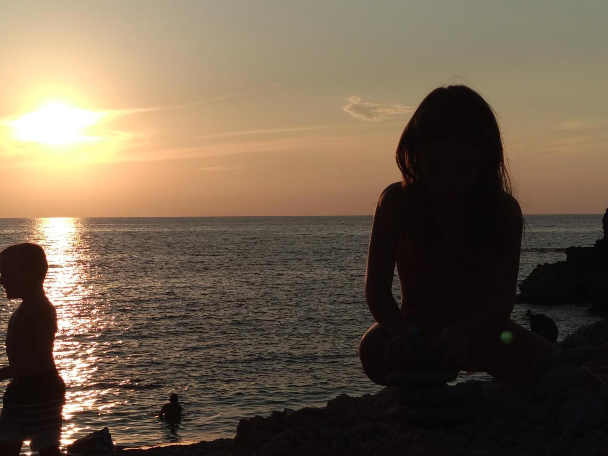 Family Stone Apartment Kyparissia Bagian luar foto